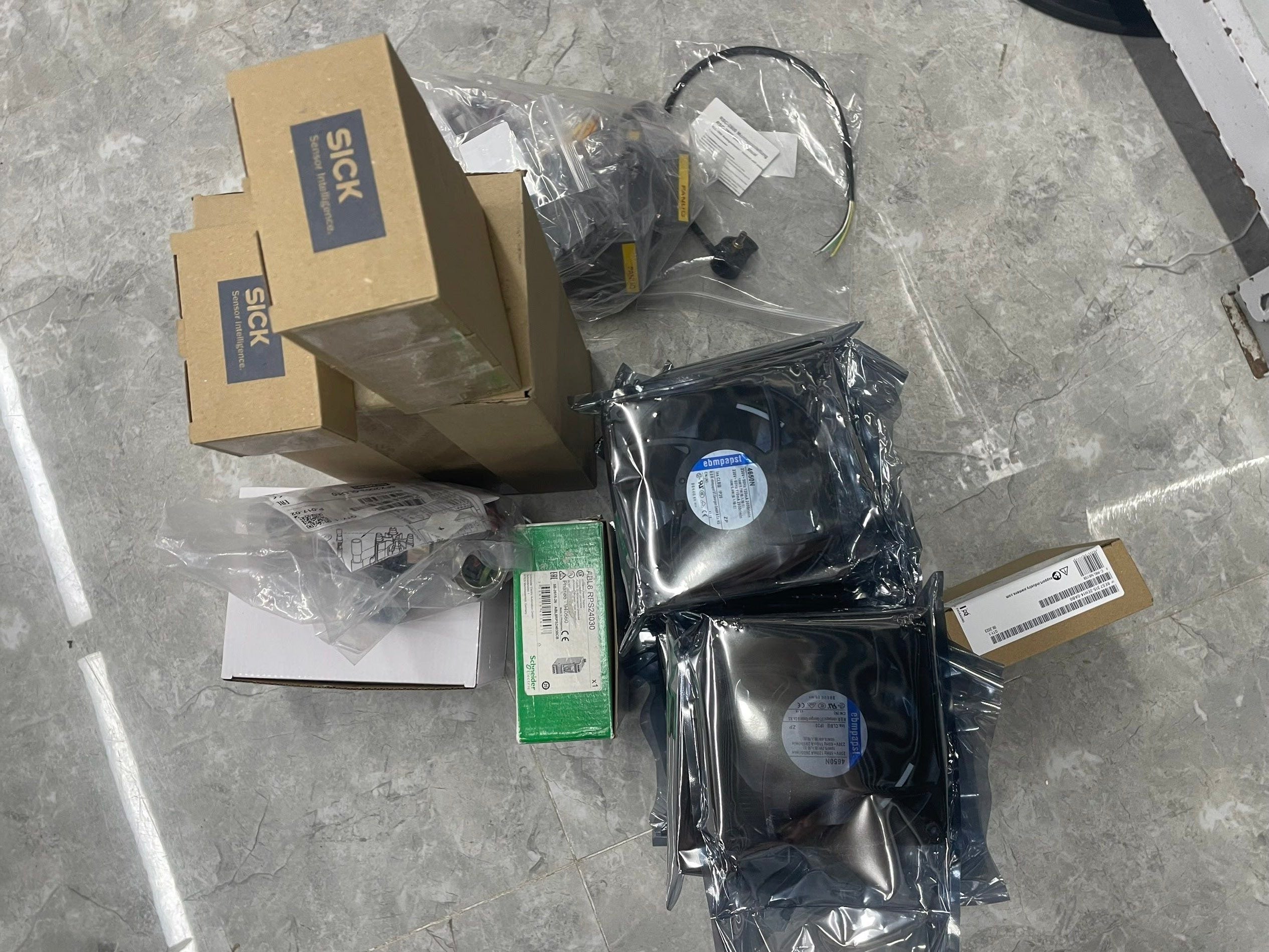 New Original 6SE64402UD255CA1 Siemens Inverter