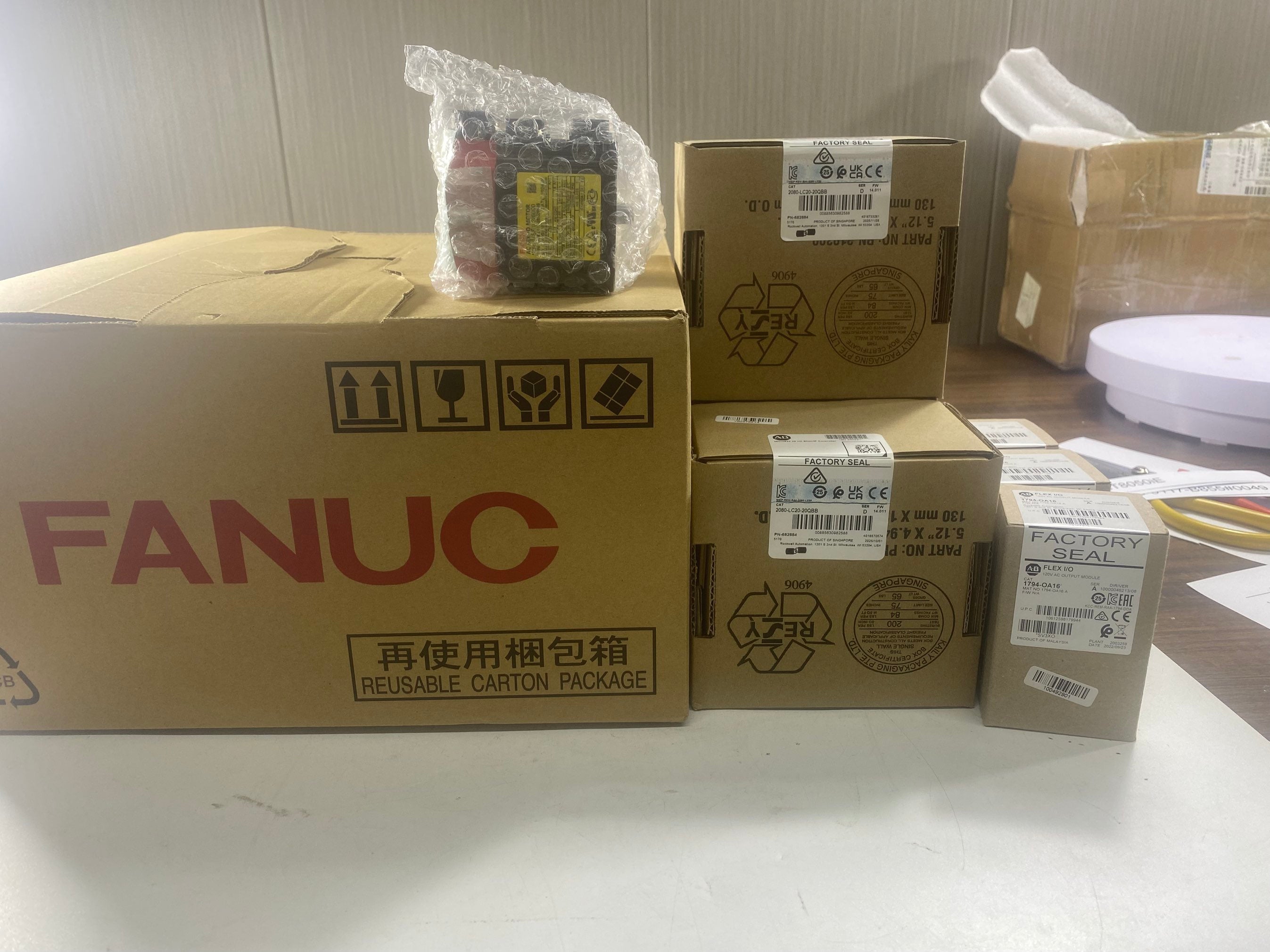 AB 1794-0A16 is an Allen-Bradley 1794 series FLEX I/O digital output module