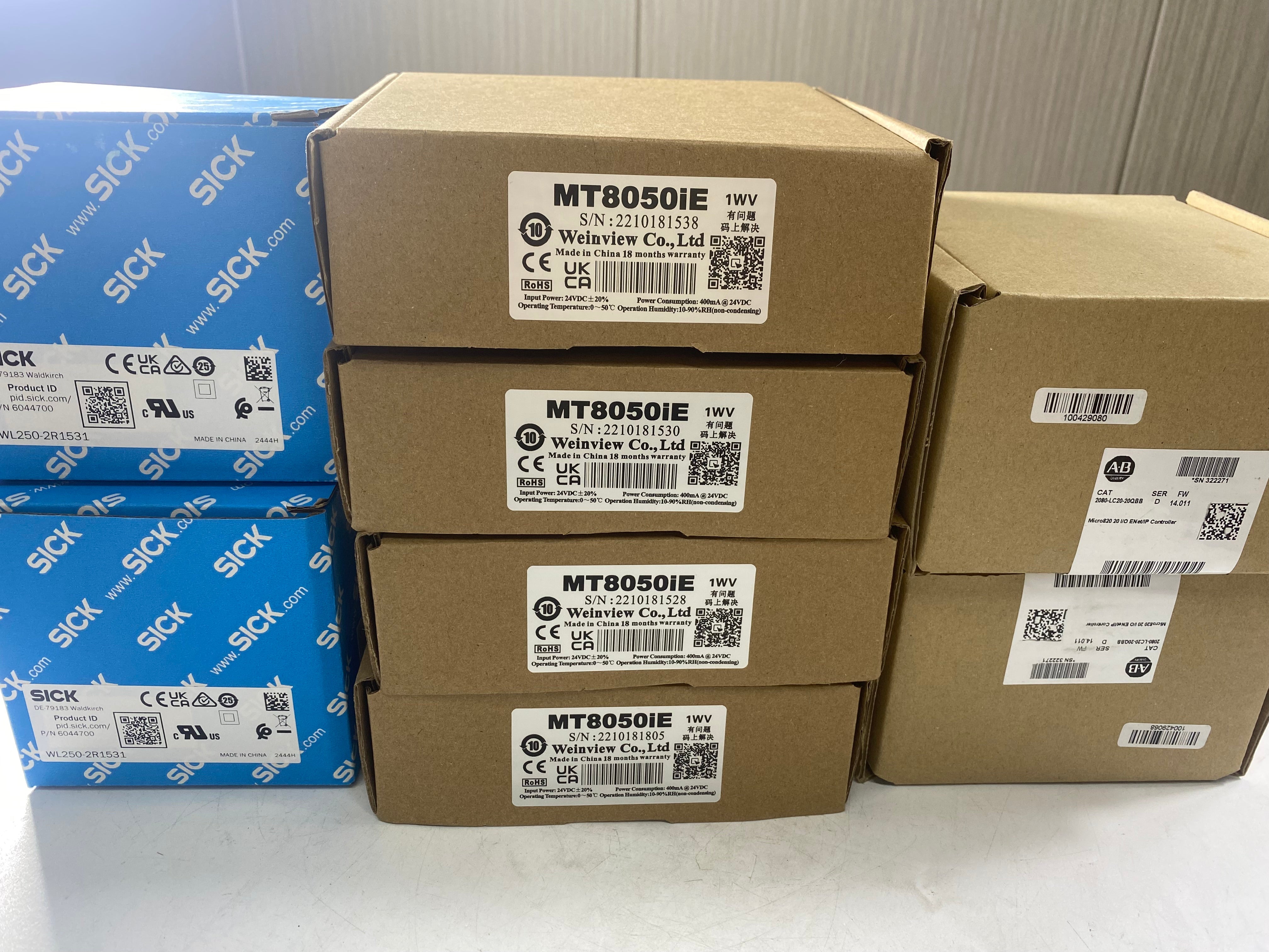 AB 2080-LC20-20QBB Micro820 series programmable controller