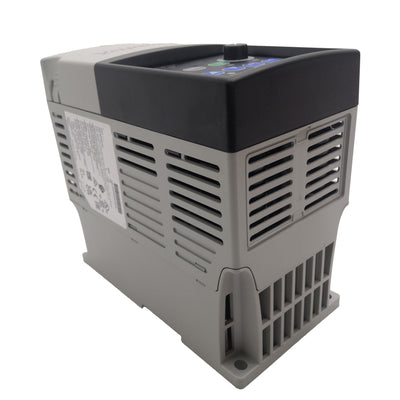 22A-D2P3N104 New Sealed AB 22AD2P3N104 PowerFlex 4 0.75 kW 1 HP AC Drive