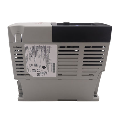 22A-D2P3N104 New Sealed AB 22AD2P3N104 PowerFlex 4 0.75 kW 1 HP AC Drive
