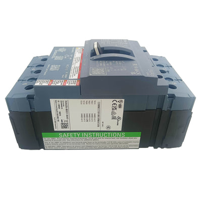 3VA5225-0BB31-0AA0 Brand New Siemens Circuit Breaker 3VA52250BB310AA0