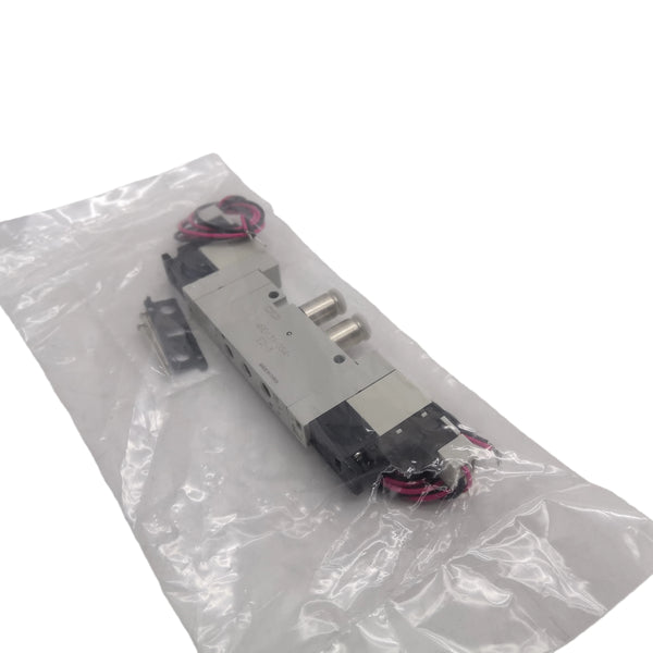 4RD139-GS4-E2-3 New Original CKD Solenoid Valve 4RD139M5E23