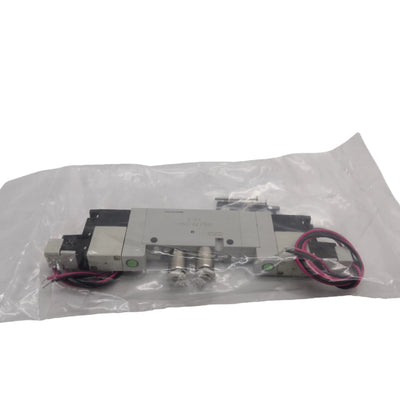 4RD139-GS4-E2-3 New Original CKD Solenoid Valve 4RD139M5E23