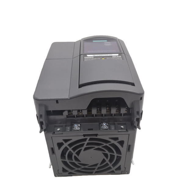 6SE6440-2AD23-0BA1 New In Stock Siemens Micromaster 440 Inverter Drive 6SE64402AD230BA1