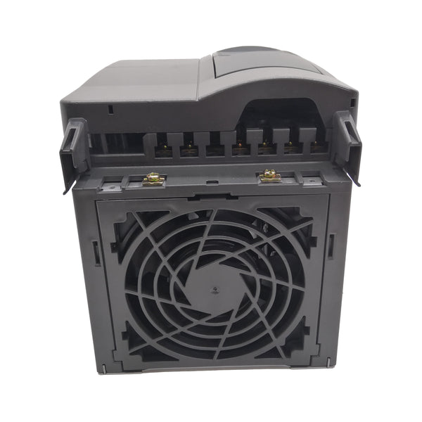 6SE6440-2UD25-5CA1 New Original 6SE64402UD255CA1 Siemens Inverter