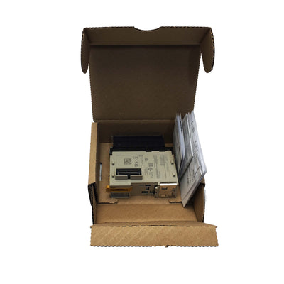 CJ1W-MAD42 New Sealed Omron Analog I/O Module CJ1WMAD42