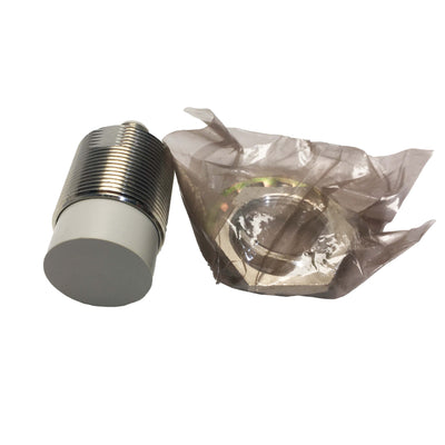 E2E-X18ME1-M1 OMRON Cylindrical Proximity Sensor E2EX18ME1M1 Genuine New