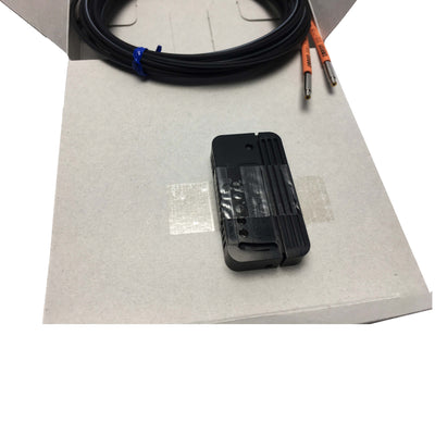 E32-T12R New Factory Sealed Omero Fiber Optic Sensor E32T12R