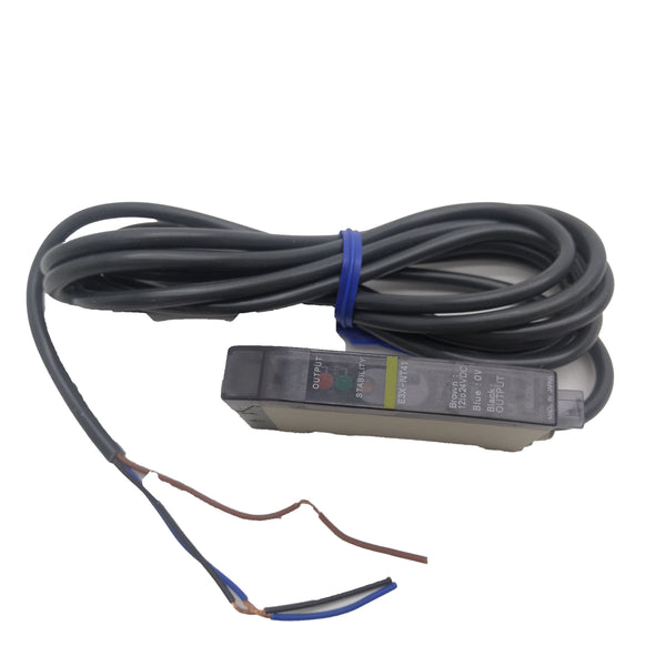 E3X-NT41 New In Stock E3XNT41 Omron Photoelectric Sensor