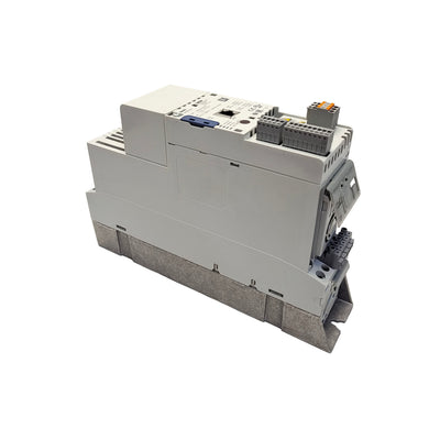 E84AVSCE3024VXS New Original Lenze E84AVSCE3024VXS Frequency Converter