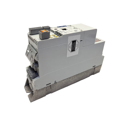 E84AVSCE3024VXS New Original Lenze E84AVSCE3024VXS Frequency Converter