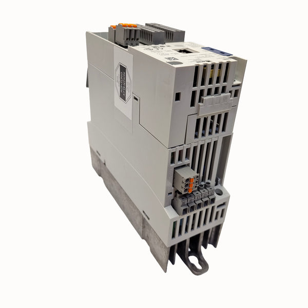 E84AVTCE3714VX0 Brand New Lenze Inverter Drive E84AVTCE3714VX0