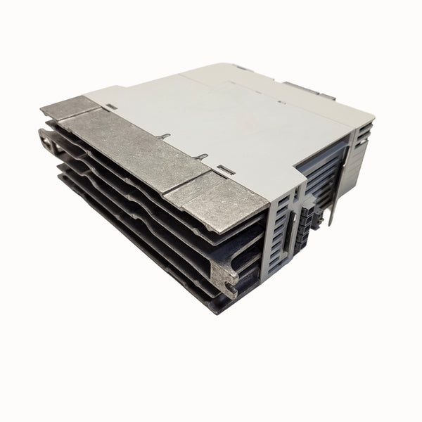 E84AVTCE3714VX0 Brand New Lenze Inverter Drive E84AVTCE3714VX0
