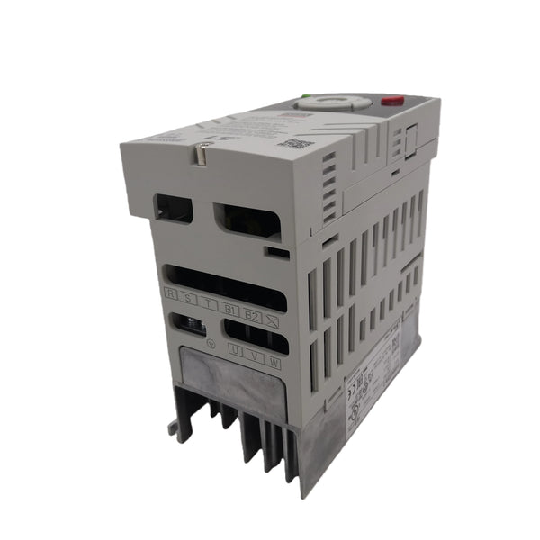 SV004IG5A-2 New Original SV004IG5A2 LS Inverter