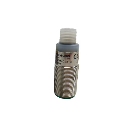 UB800-18GM40-E5-V1 Brand New UB80018GM40E5V1 P+F Ultrasonic Sensor