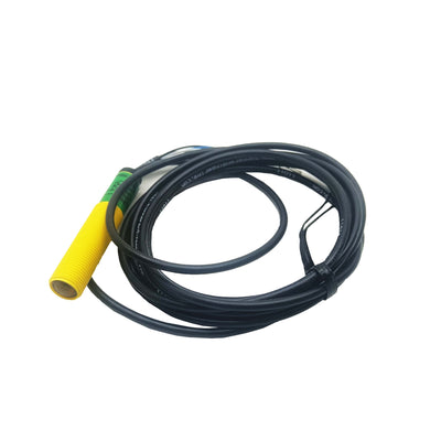 S12SN6R 1pc New Banner Photoelectric Boxed Switch S12SN6R