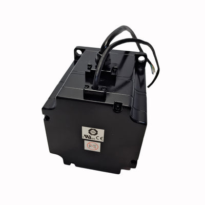 SGMPS-15A2E2B Yaskawa AC Servo Motor SGMPS15A2E2B New Factory Sealed