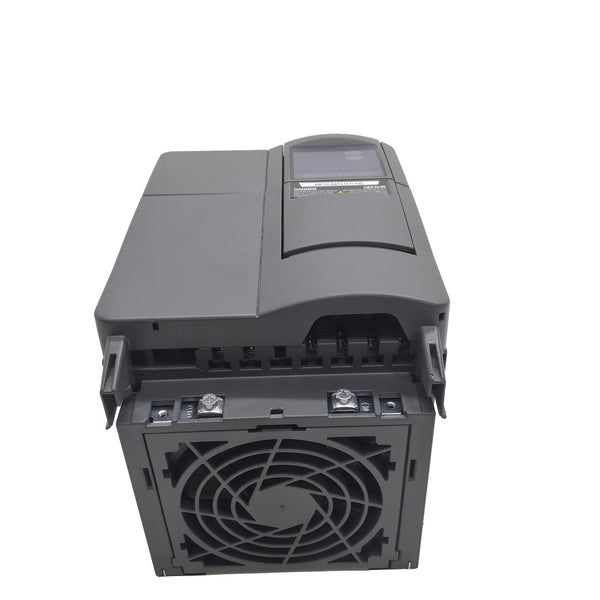 6SE6440-2UD27-5CA1 New In Stock Siemens 6SE64402UD275CA1 440 10HP 460V AC Drive