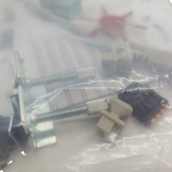6SL3162-8BF00-0AA0 New Original 1PC Siemens Accessory Kit 6SL31628BF000AA0