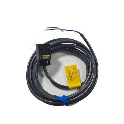 TL-W5MD1 Omron Proximity Switch Genuine New TLW5MD1