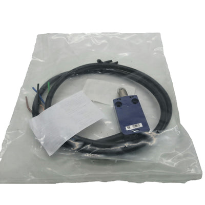 XCMD2102L1 Schneider Limit Switch New Original XCMD2102L1