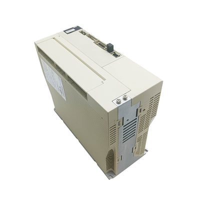 SGDV-330A21A002000 Brand New Yaskawa SGDV330A21A002000 AC Servo Driver